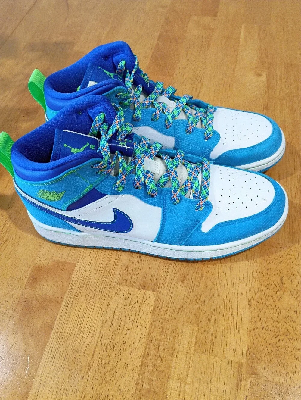 NIKE AIR JORDAN 1 MID SE GS 